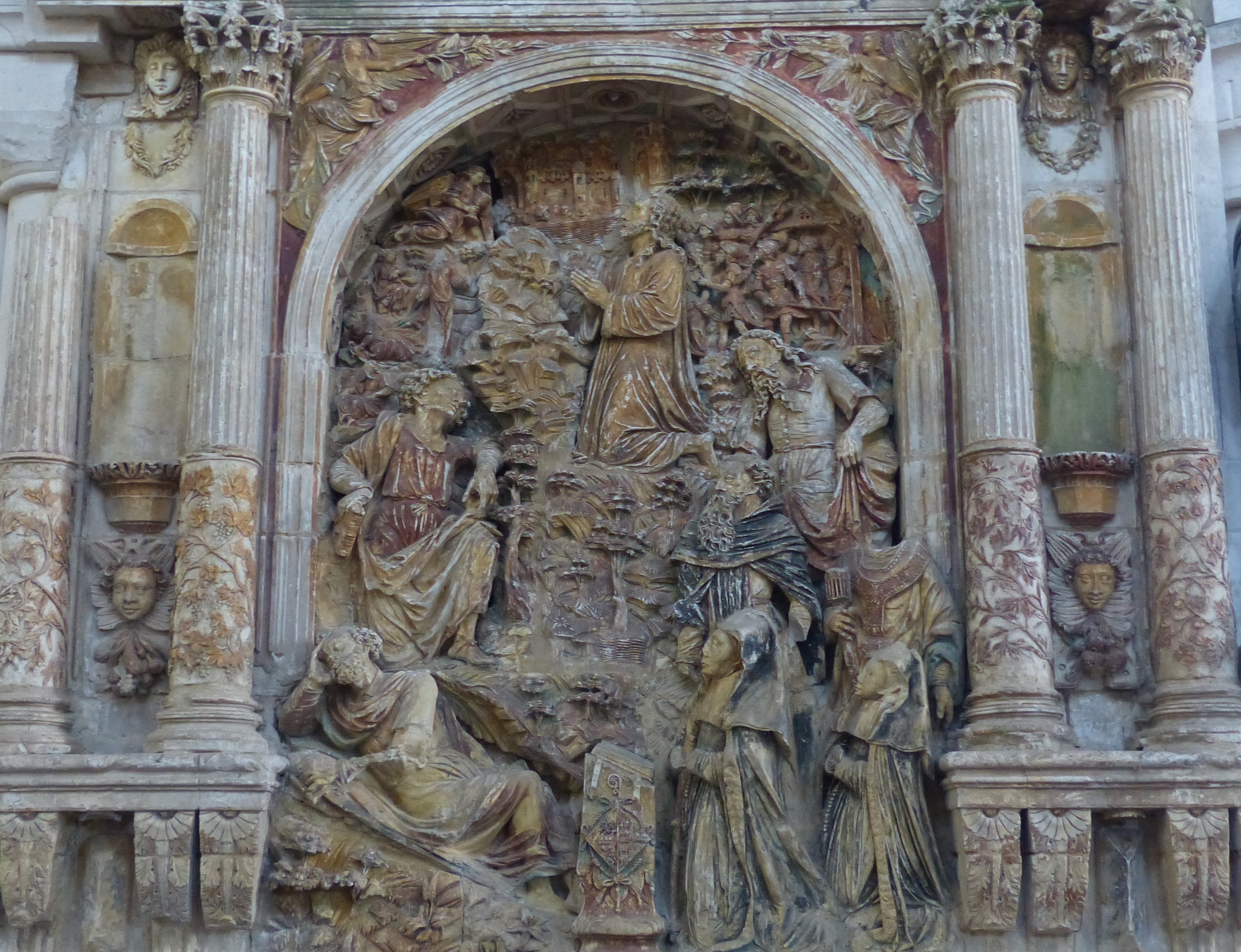 Arrêt sur le monument funéraire - Berteaucourt-les-Dames